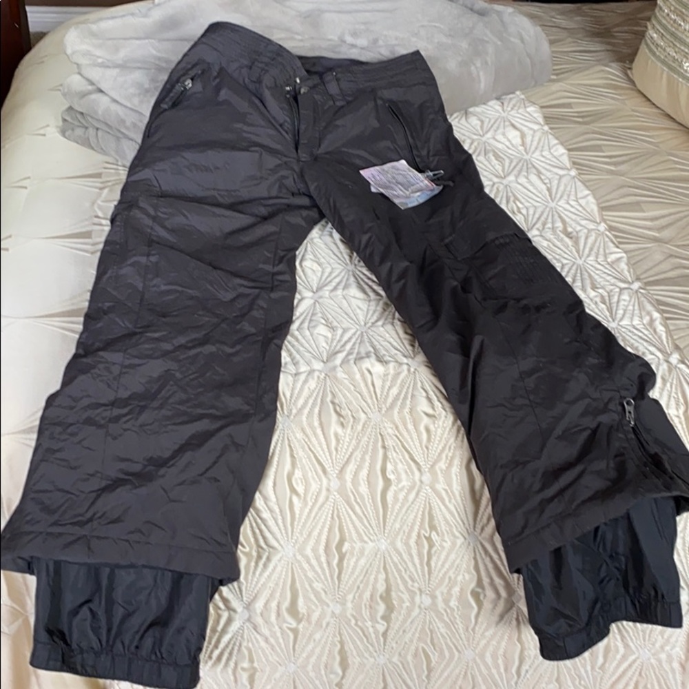 Kemper kids ski pants.